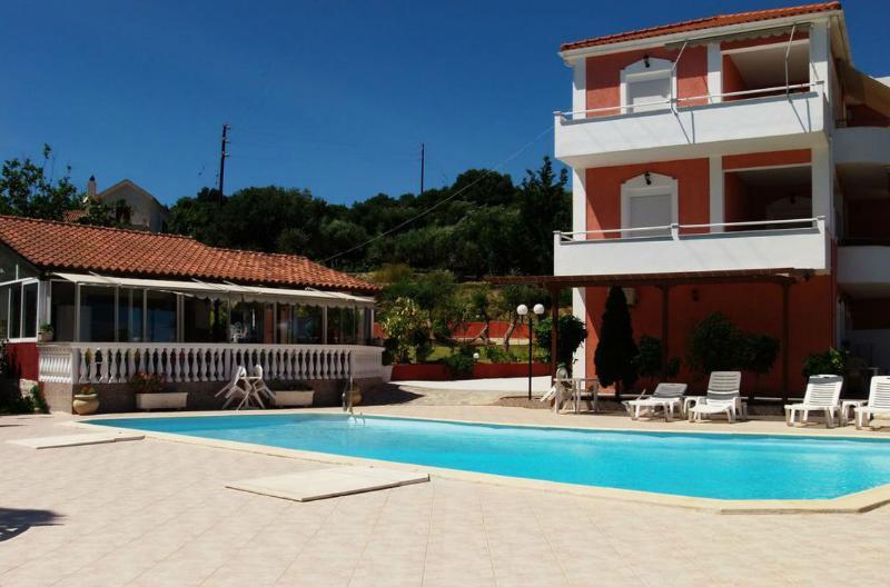 Amazona Apartments&Studios Spartia Exterior foto